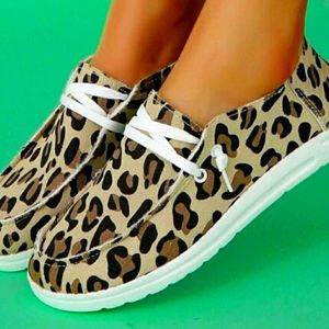 SHEIN EMERY ROSE Slip Ons